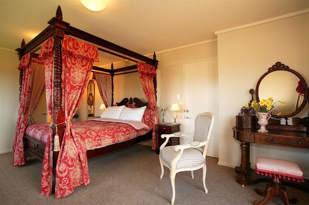 פאראפאראומו Tudor Manor Bed & Breakfast מראה חיצוני תמונה