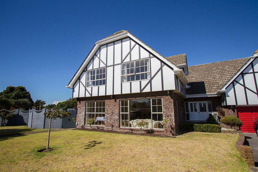 פאראפאראומו Tudor Manor Bed & Breakfast מראה חיצוני תמונה