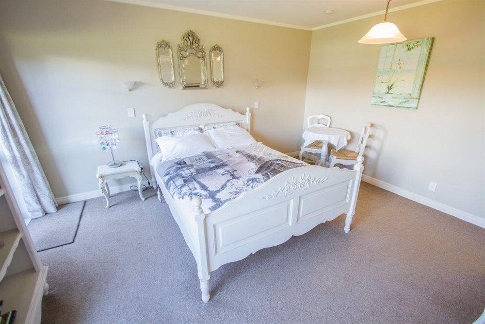 פאראפאראומו Tudor Manor Bed & Breakfast מראה חיצוני תמונה