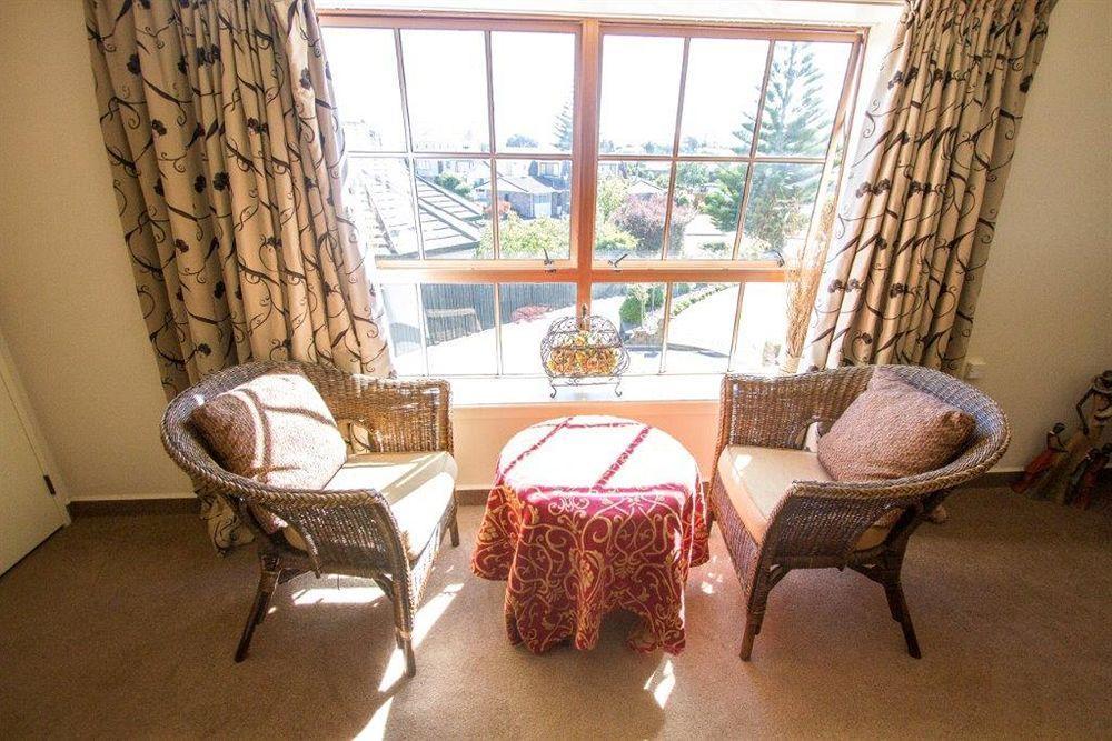 פאראפאראומו Tudor Manor Bed & Breakfast מראה חיצוני תמונה