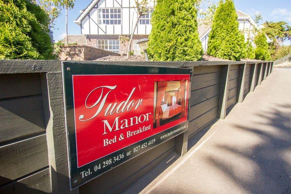 פאראפאראומו Tudor Manor Bed & Breakfast מראה חיצוני תמונה